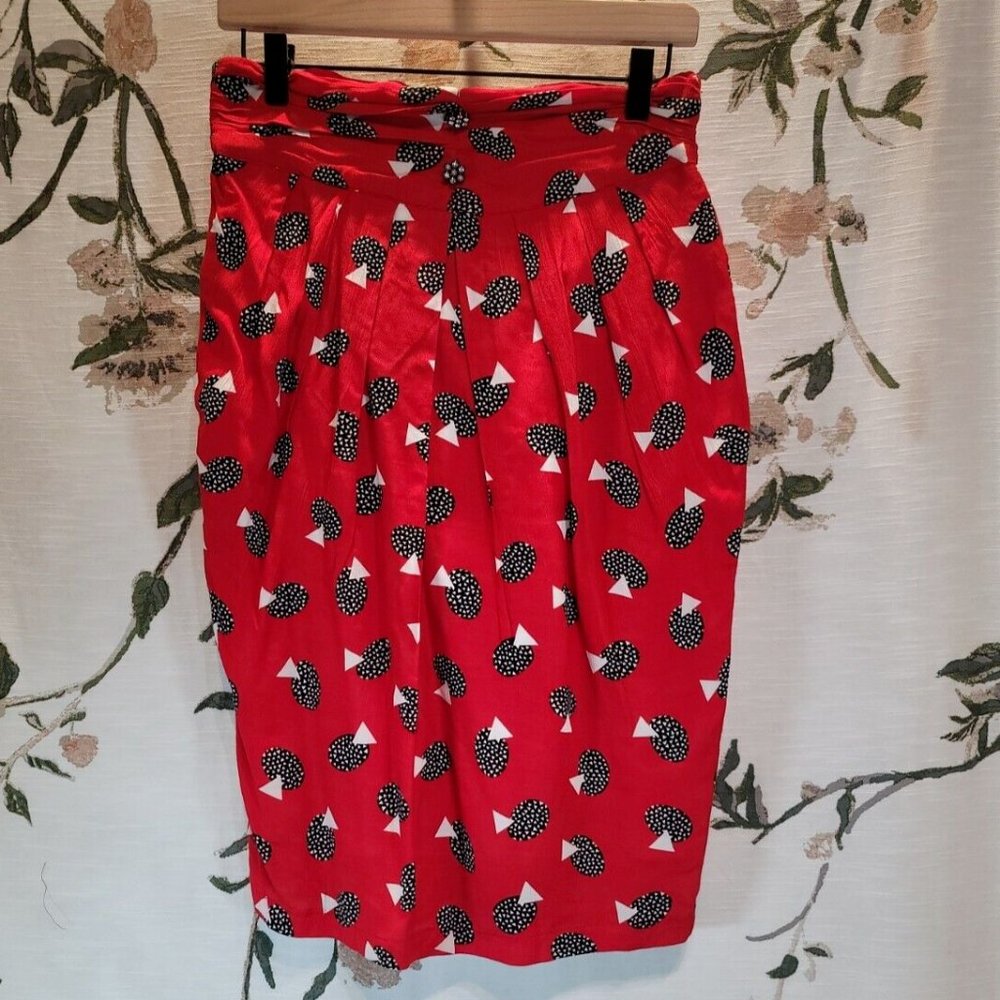 Vintage 1990's Women's Red Retro Graphic Short Knee Length Skirt
